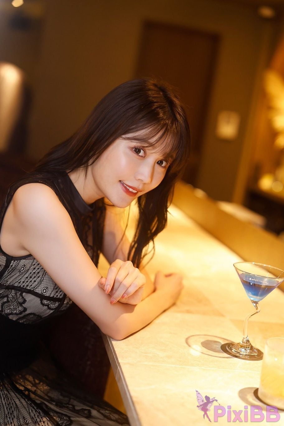 Japanese Idol Yuka Kohinata After drinking a cocktail. SPA Gravure soul digital photo book PixiBB (3)